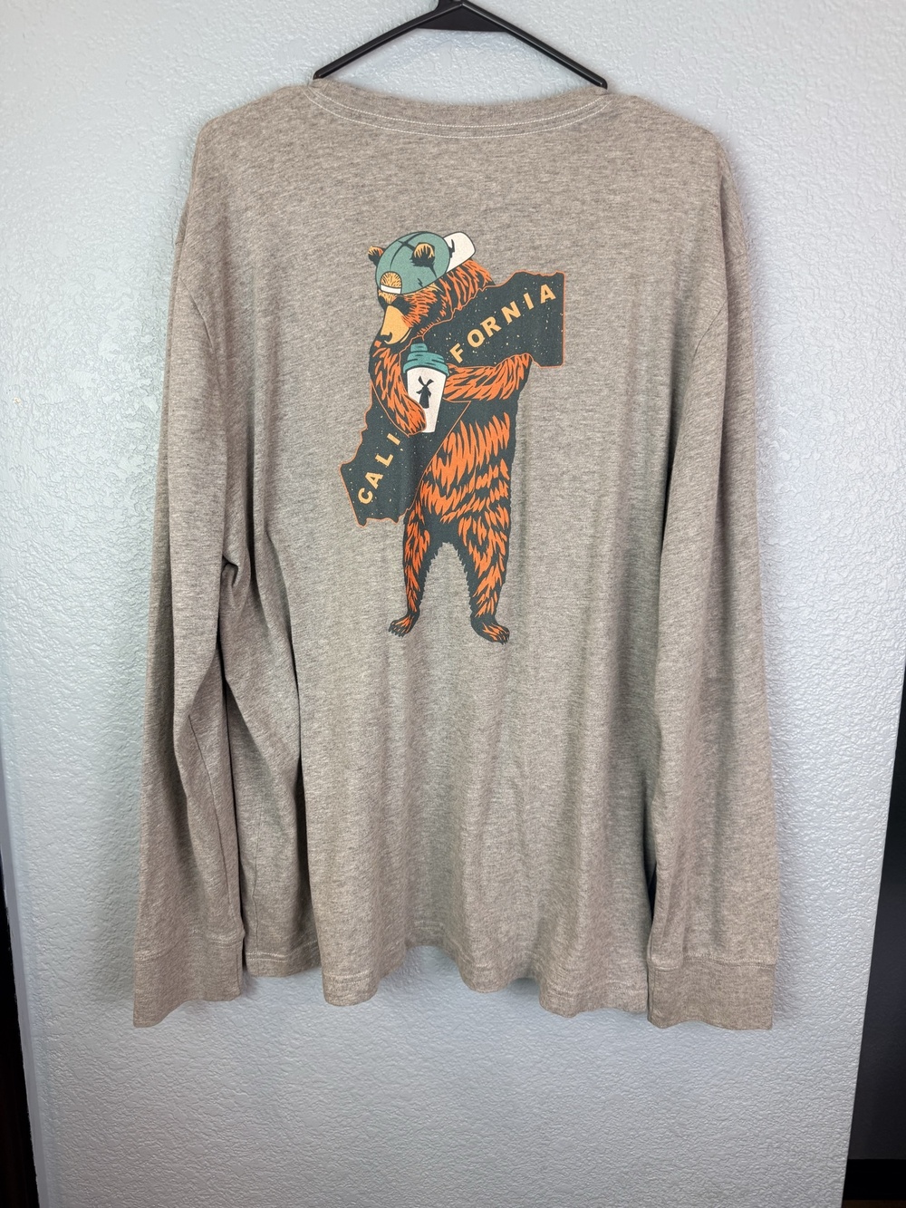 Dutch Bros Coffee Shirt Mens XL Gray California Bear Graphic Long Sleeve Tee